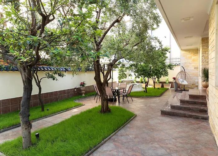 Private With Garden And Comfort - Close To Center Tirana