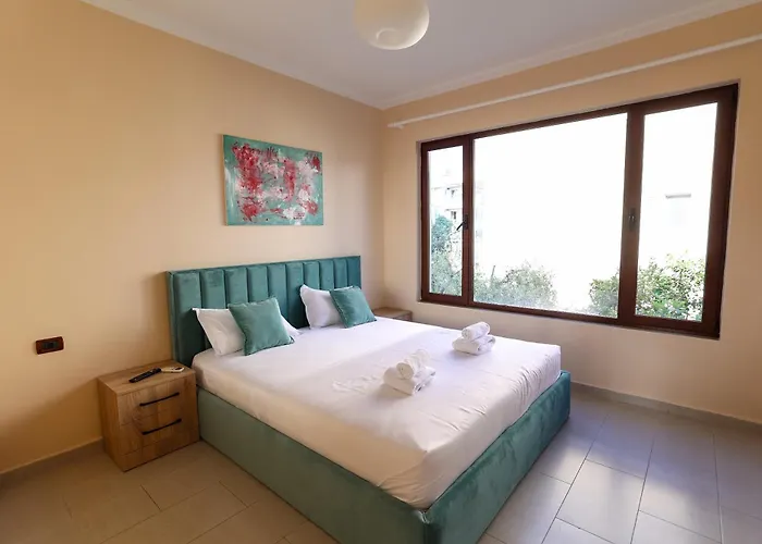 Private With Garden And Comfort - Close To Center